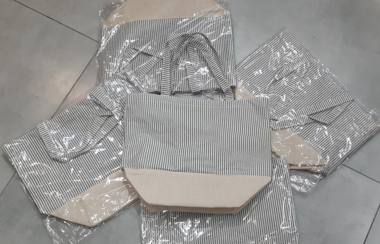 کیف پارچهای راهراه تُت بگ